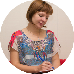 Екатерина Бутакова, Скэнар-терапевт, телесно-ориентированный психотерапевт, со-автор центра 8перемен. Ведущая Скэнар-обучения, супервизор.